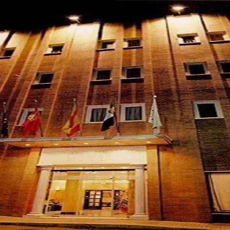 Hotel Nova Roma 3*